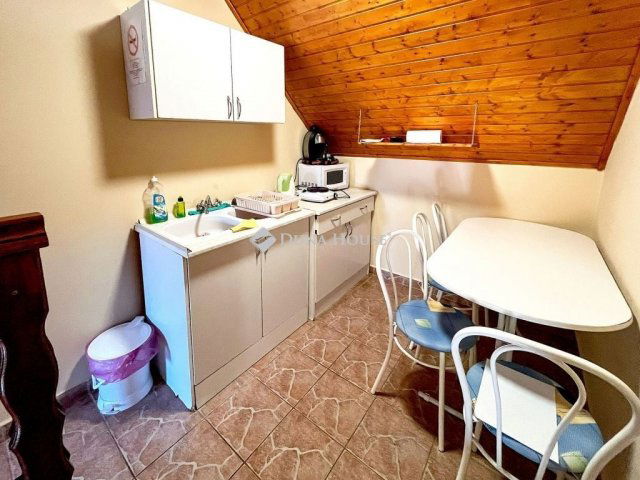 Eladó családi ház, Siófokon 195 M Ft, 12 szobás