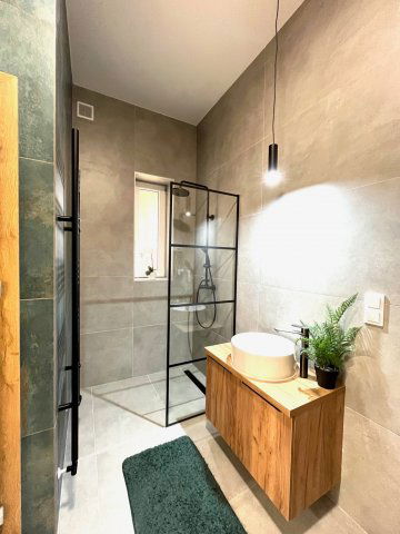 Eladó téglalakás, Pécsett 69.9 M Ft, 3 szobás