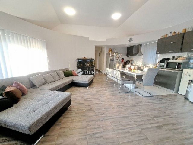 Eladó családi ház, Tiszasason 65 M Ft, 3 szobás