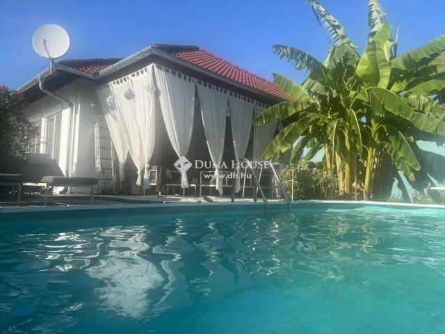 Eladó ikerház, Délegyházán 120 M Ft, 3 szobás