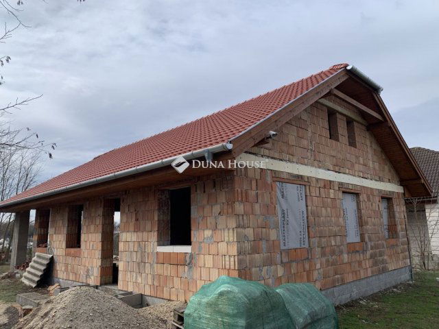 Eladó családi ház, Hernádon 38.9 M Ft, 3 szobás