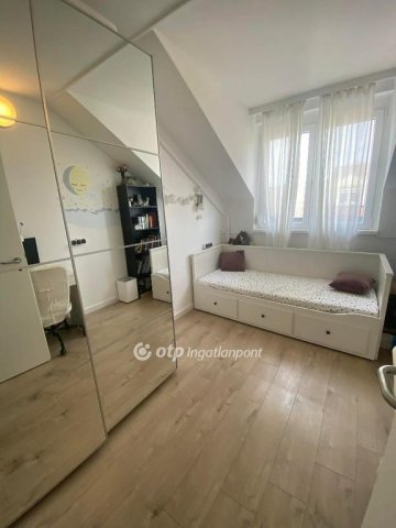 Eladó téglalakás, Szentendrén 79.9 M Ft, 2+1 szobás