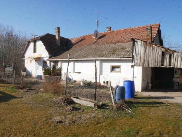 Eladó mezogazdasagi ingatlan, Csemőn 25 M Ft, 3 szobás