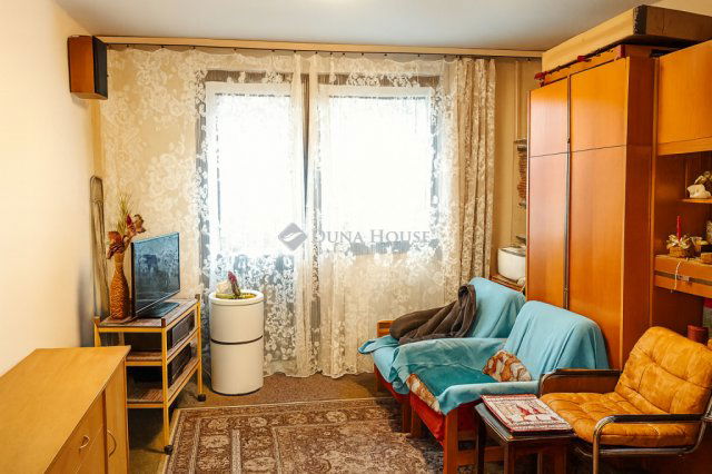 Eladó panellakás, Debrecenben 48.5 M Ft, 2 szobás