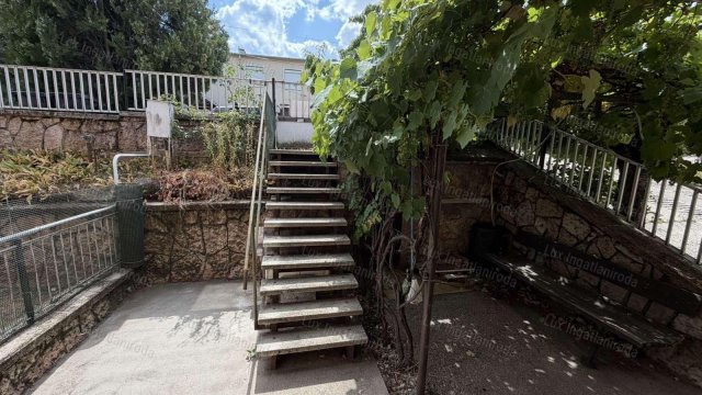 Eladó sorház, Oroszlányban 55 M Ft, 3+1 szobás