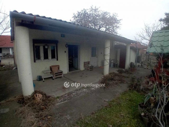 Eladó családi ház, Farmoson 34.9 M Ft, 3 szobás
