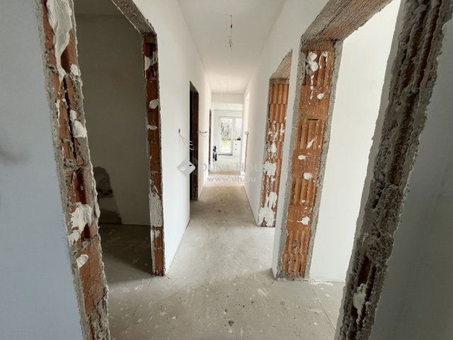 Eladó családi ház, Kecskeméten 65 M Ft, 4 szobás