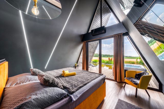 Eladó hotel, Pusztavacson 348 M Ft / költözzbe.hu