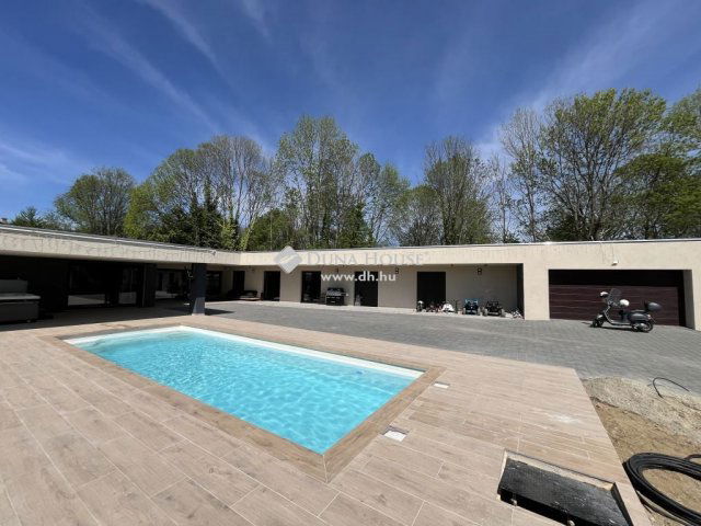 Eladó családi ház, Diósdon 690 M Ft, 6 szobás
