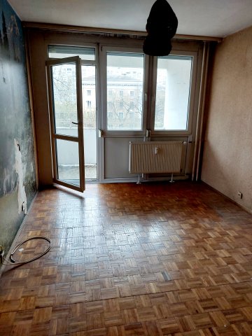 Eladó panellakás, Budapesten, III. kerületben, Harrer Pál utcában