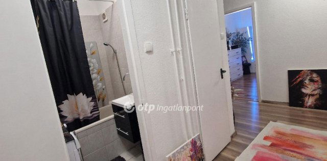 Eladó panellakás, Egerben 44.5 M Ft, 2 szobás