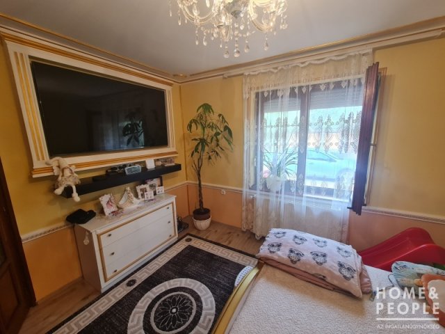 Eladó családi ház, Hódmezővásárhelyen 165 M Ft, 7 szobás