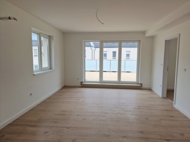 Eladó téglalakás, Pécsett 93 M Ft, 3 szobás