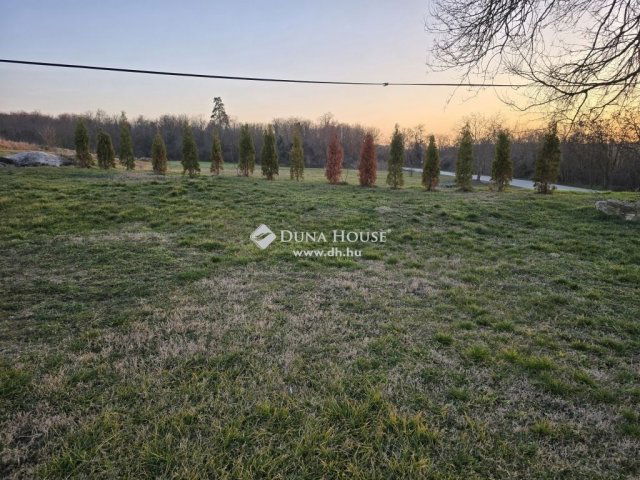 Eladó családi ház, Zókon 8.9 M Ft, 2 szobás