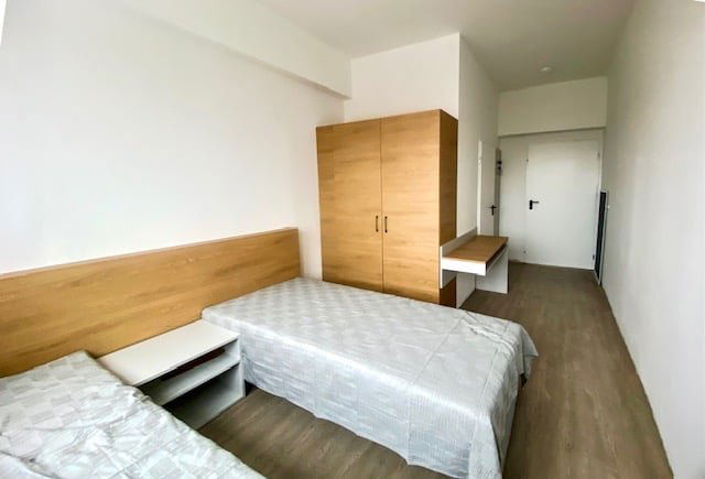 Eladó ipari ingatlan, Tatabányán 425 M Ft, 67 szobás