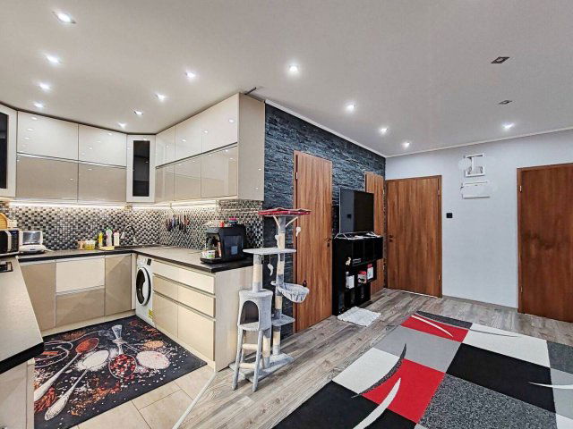 Eladó családi ház, Szigetszentmiklóson 139 M Ft, 3+2 szobás