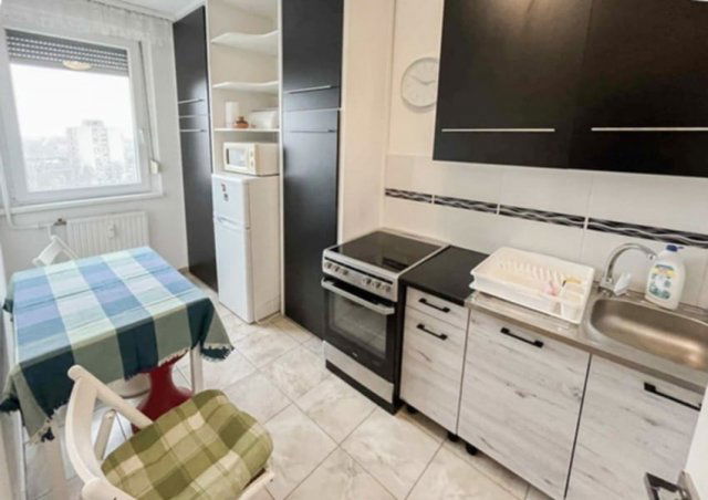 Kiadó panellakás, albérlet, Debrecenben 170 E Ft / hó, 2 szobás