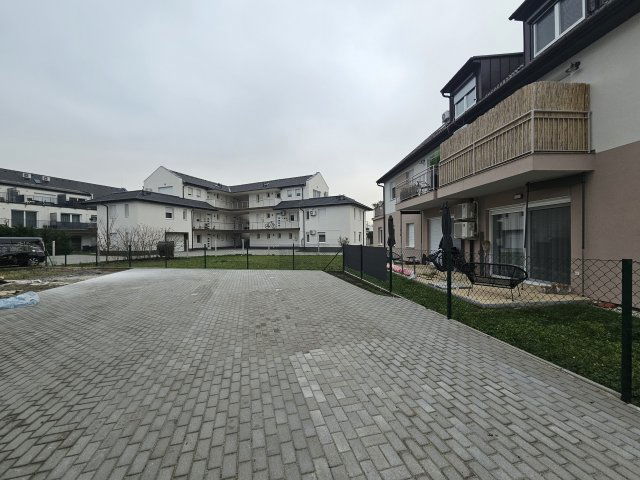 Eladó téglalakás, Pápán 45 M Ft, 1+2 szobás