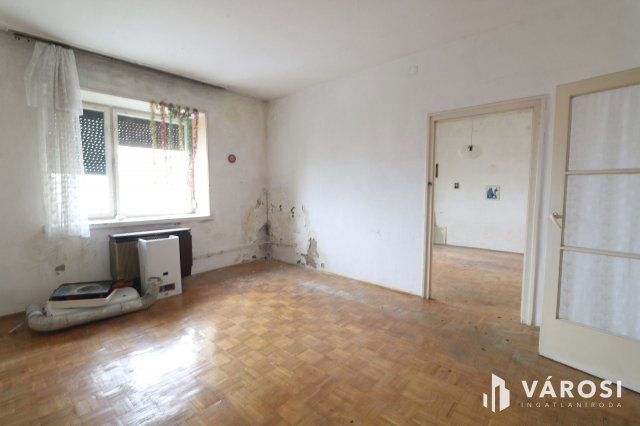 Eladó téglalakás, Szegeden 53.9 M Ft, 3 szobás