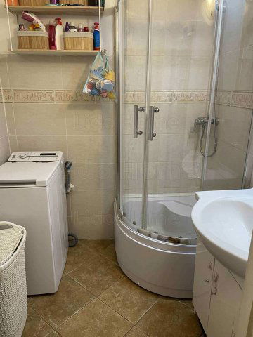 Eladó panellakás, Balatonalmádiban 56.5 M Ft, 2 szobás