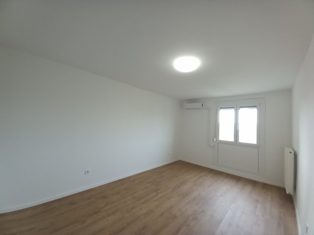 Eladó panellakás, Pécsett, Péchy Blanka téren 54.9 M Ft