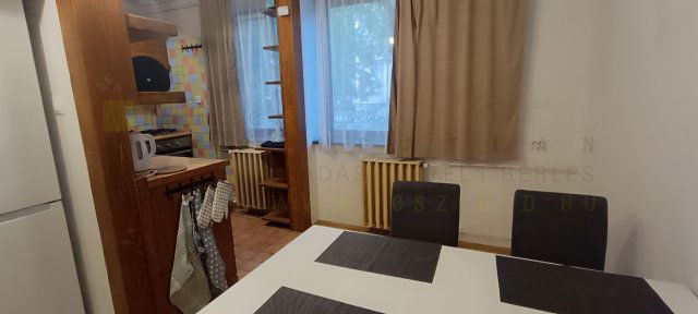 Kiadó téglalakás, albérlet, Szegeden, Batthyány utcában
