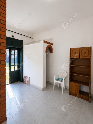 Eladó családi ház, Lajoskomáromban 54 M Ft, 3 szobás