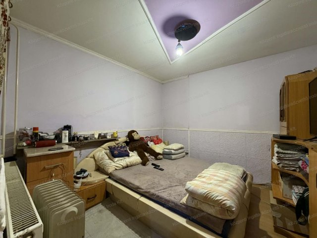 Eladó családi ház, Kecskéden 29.5 M Ft, 3 szobás