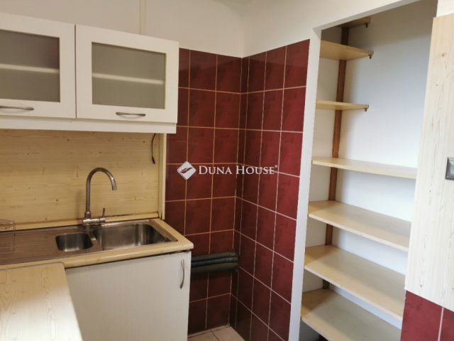 Eladó panellakás, Budapesten, III. kerületben 79.5 M Ft, 3 szobás