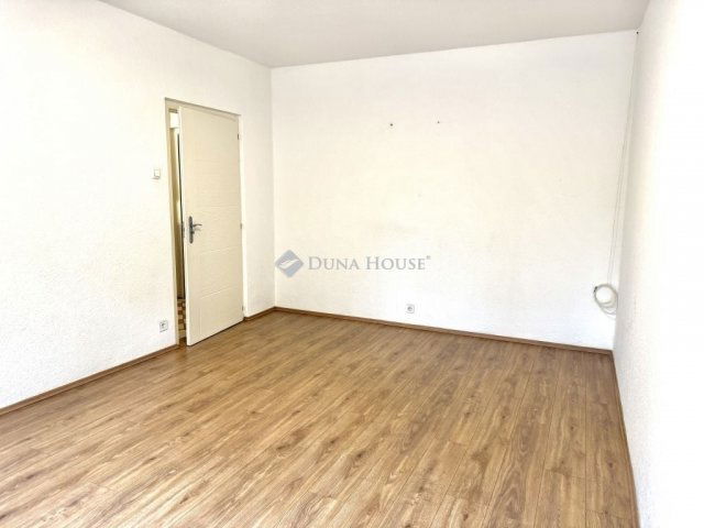 Eladó panellakás, Budapesten, XXI. kerületben 53.8 M Ft, 2 szobás