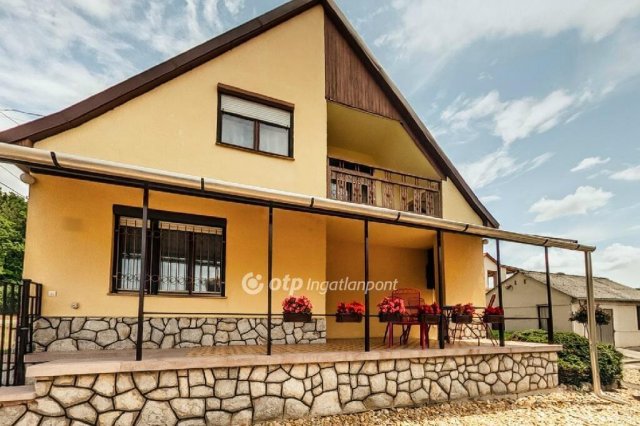 Eladó családi ház, Bogácson 99 M Ft, 6 szobás