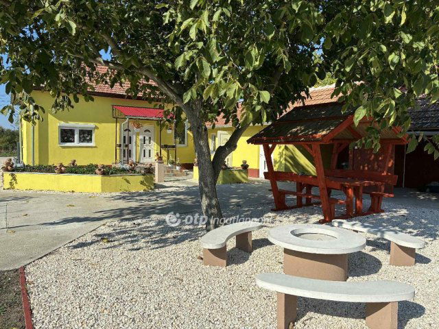 Eladó családi ház, Vésztőn 37.5 M Ft, 2+1 szobás