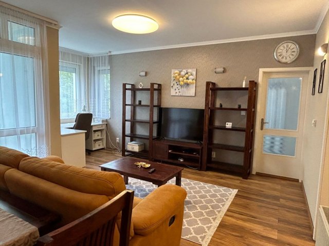 Kiadó téglalakás, albérlet, Debrecenben 350 E Ft / hó, 3 szobás
