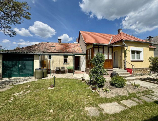 Eladó családi ház, Keszthelyen 64.9 M Ft, 2 szobás