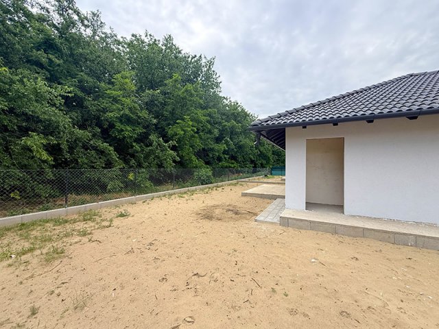 Eladó ikerház, Szigethalmon 89.9 M Ft, 3 szobás