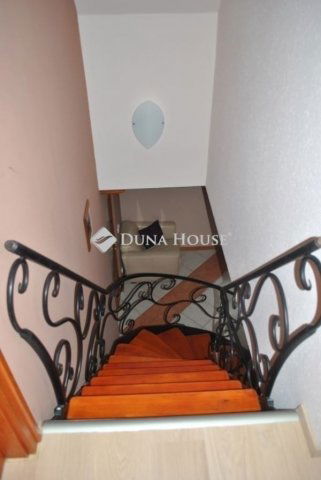 Eladó téglalakás, Kecskeméten 79.9 M Ft, 4 szobás