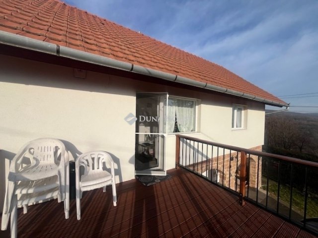 Eladó családi ház, Pécsett 79.9 M Ft, 3 szobás