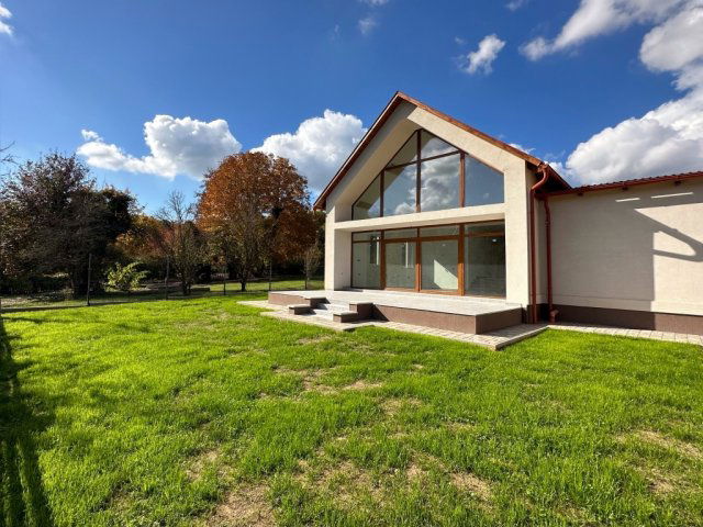 Eladó családi ház, Orfűn 115 M Ft, 4 szobás