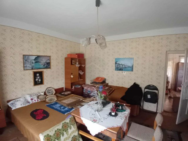 Eladó családi ház, Kerecsenden 16.9 M Ft, 2 szobás