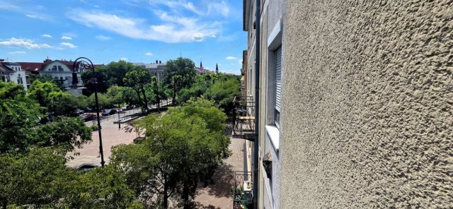 Eladó téglalakás, Kecskeméten 49.9 M Ft, 2 szobás