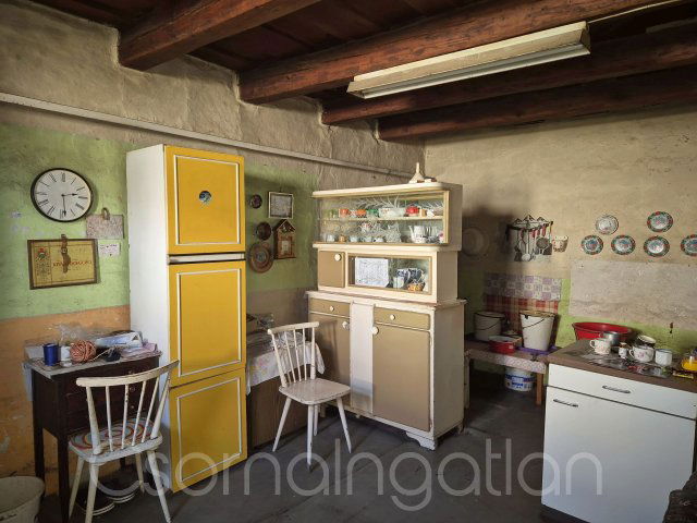 Eladó családi ház, Rábatamásin 8 M Ft, 2 szobás