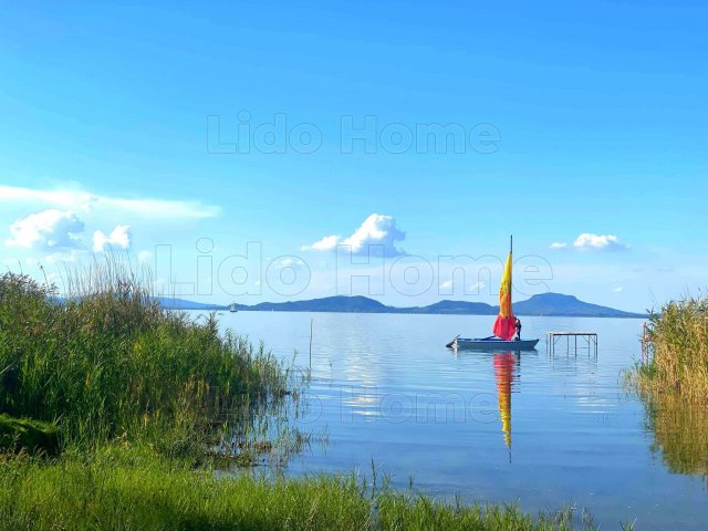Eladó nyaraló, Balatonfenyvesen 146.685 M Ft, 3 szobás