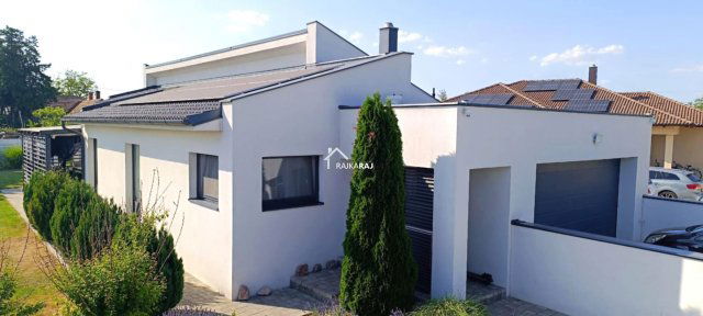 Eladó családi ház, Hegyeshalomban 129 M Ft, 4 szobás