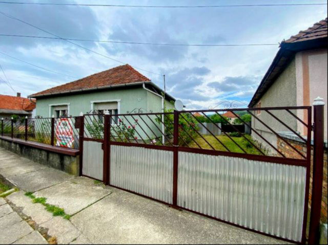 Eladó családi ház, Szendrőn 14.5 M Ft, 2 szobás