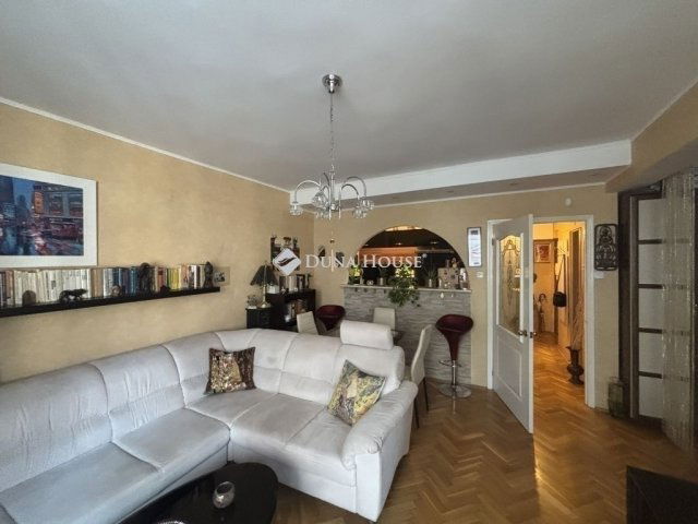 Eladó téglalakás, Budapesten, V. kerületben 99.9 M Ft, 2 szobás