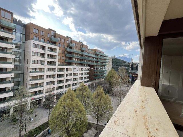 Eladó téglalakás, Budapesten, VIII. kerületben, Corvin sétányon