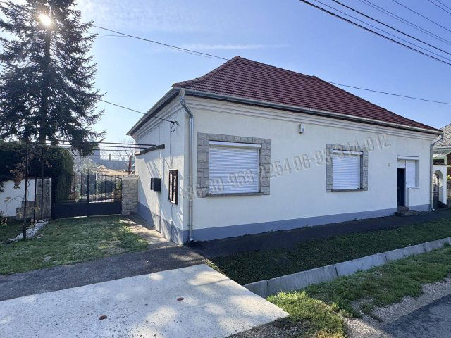 Eladó családi ház, Zákányon 39.9 M Ft, 2 szobás