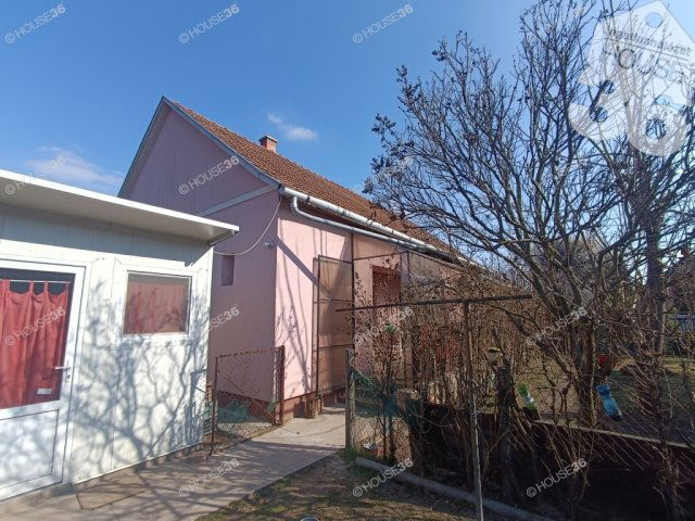 Eladó családi ház, Pálmonostorán 33 M Ft, 3 szobás