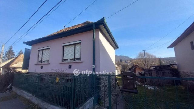 Eladó családi ház, Somoskőújfalun 14.8 M Ft, 4 szobás