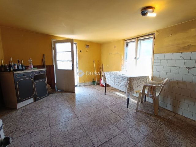 Eladó családi ház, Nagykátán 25.9 M Ft, 2 szobás